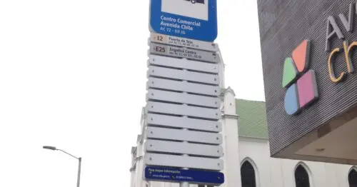 PARADERO SITP CENTRO COMERCIAL AVENIDA CHILE  315A00